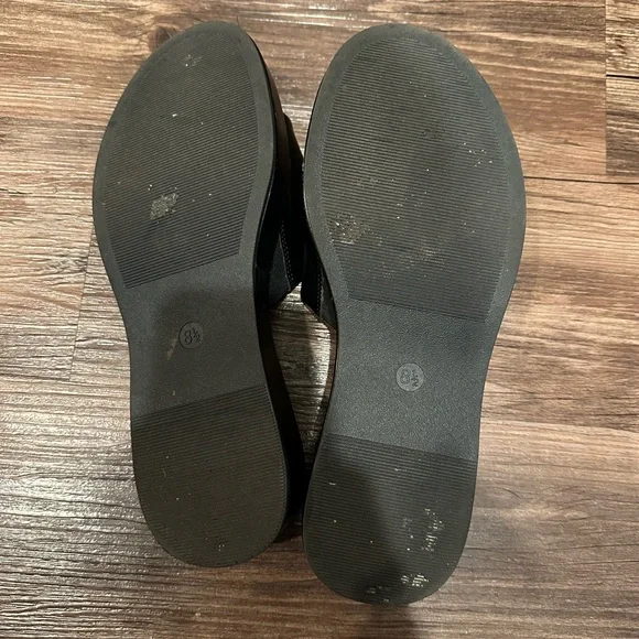 A New Day Classic Black Slides - Picture 2 of 3